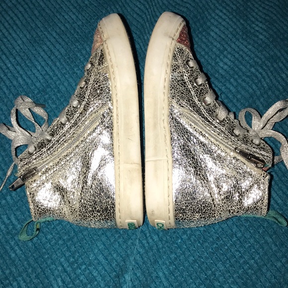 Chooze mismatched shoes - Picture 6 of 10